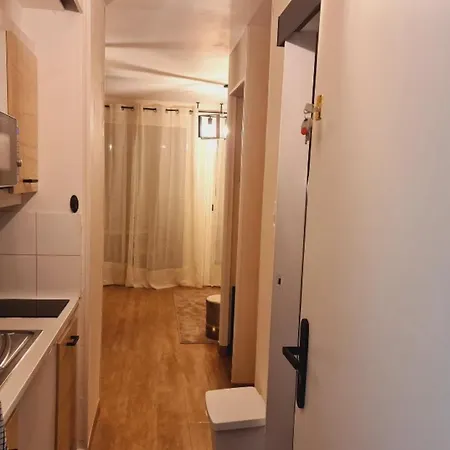 Apartmán Apt With Pool And Balcony Near The Beach *